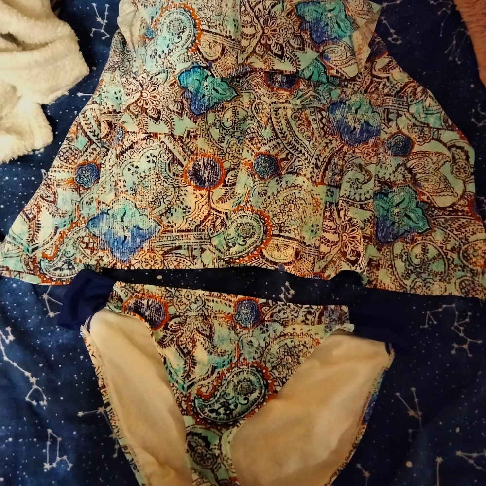 Arizona Jean Company designed 2 piece swimsuit